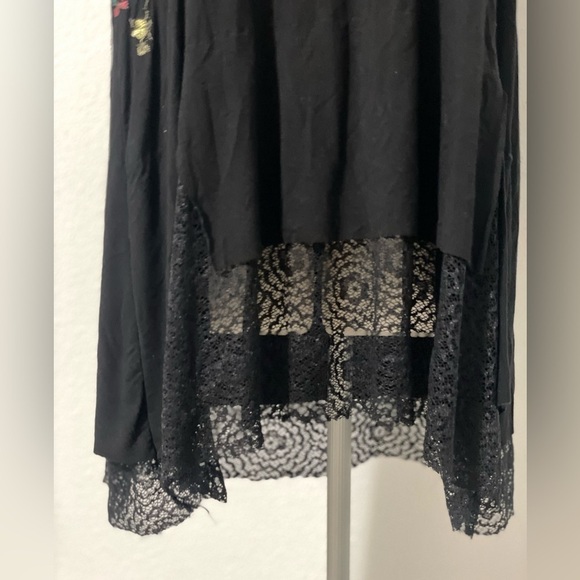 POL High Collar Embroidered Floral Sleeveless Top Size Small - Picture 3 of 13